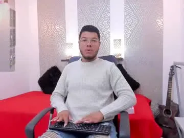 Freechat ian_tomson on Chaturbate