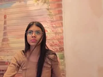 Freechat isa_little4u on Chaturbate