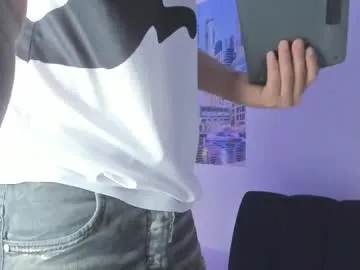 james_hill7 — GOAL: SHOW CUM.!!! [698 tokens remaining] Welcome to my room! #twink #young #latino #findom #new