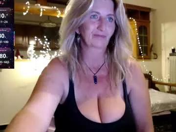 jennadeluxe from Chaturbate