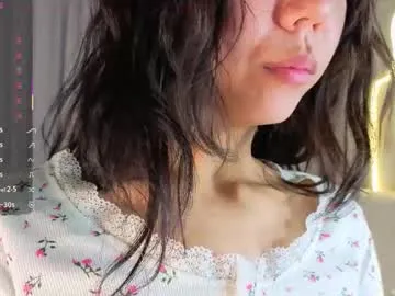 Freechat juniebogany on Chaturbate