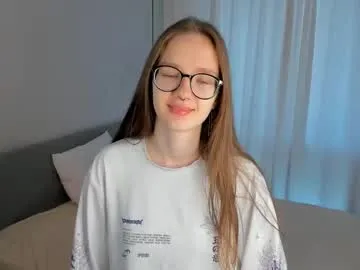 Freechat katinatonge on Chaturbate