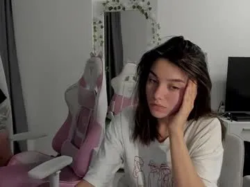 Freechat kesh_mne on Chaturbate