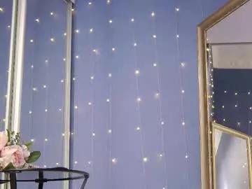 Naked Room kriskras__ 