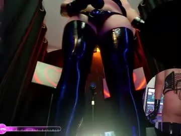 Freechat latexrubydoll on Chaturbate