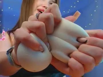laurita_shy from Chaturbate is Freechat