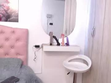 lilyfox23 from Chaturbate