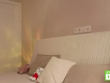 Freechat lulu_moons on Chaturbate