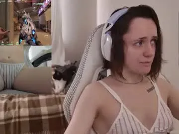 luna_loveeee on Chaturbate