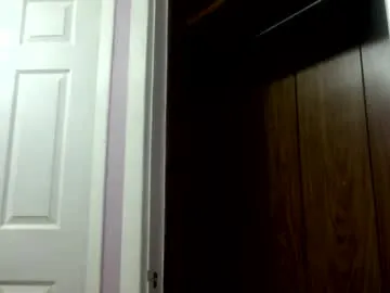 madelinevalentine — Whimsy! #blonde #goth  . | . |  . #tattoo #new #shy [200000 tokens remaining]