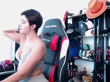 Freechat maevemads on Chaturbate