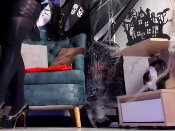 Freechat martinasoto on Chaturbate