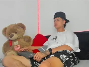 Freechat mateo_escobar on Chaturbate