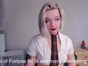 Freechat melinamonroe on Chaturbate