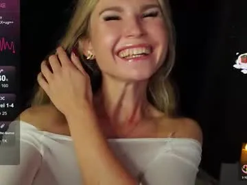 Freechat mia_mils on Chaturbate