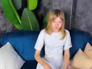 minnie_collins from Chaturbate