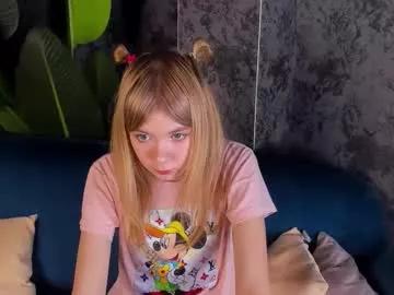 minnie_collins from Chaturbate