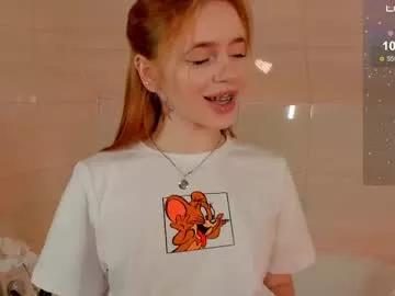 Naked Room miss_redfox 