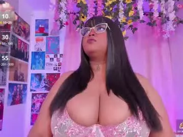 Freechat misscurvytop on Chaturbate