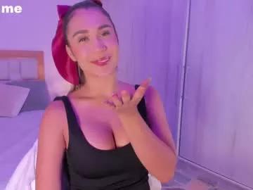 missjuliaa_ from Chaturbate