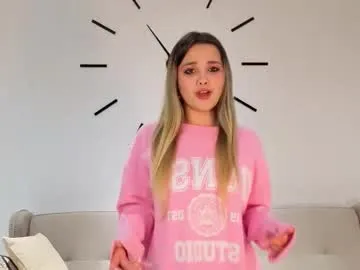 Freechat molliedeases on Chaturbate