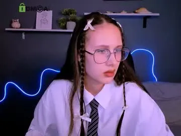 Private mona_cloud on Chaturbate