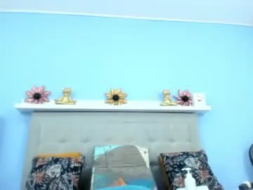 Freechat monalinda220 on Chaturbate