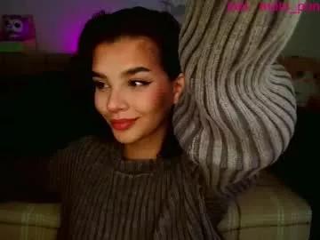 moto_ponchik from Chaturbate