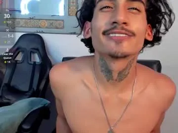 Freechat mr_strike on Chaturbate