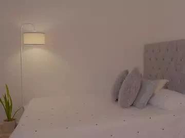 Naked Room nicolle_mitchelle 