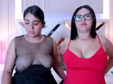 Freechat ninablooms01 on Chaturbate