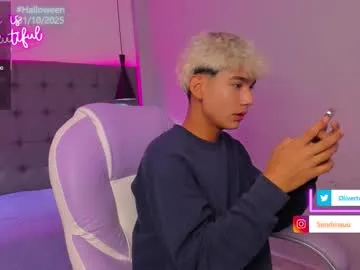 Freechat olivertwinky_ on Chaturbate