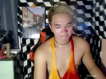 Freechat petitehugecockxnxxx on Chaturbate