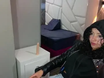 pettymoon — GOAL: Sexy dance+naked [35 tokens remaining] Welcome to my room! #feet #new #slim #c2c #petite