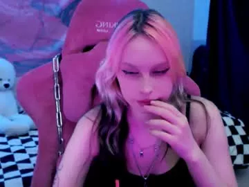 Freechat pineapple_dope on Chaturbate