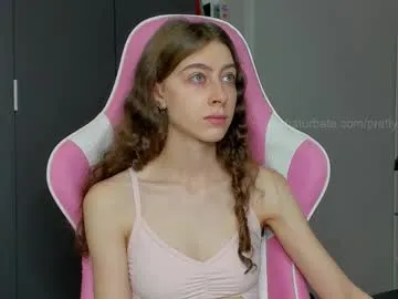 Away prettysomething on Chaturbate