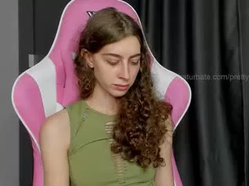 Away prettysomething on Chaturbate