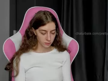 Away prettysomething on Chaturbate