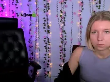 Freechat pure_radiance on Chaturbate