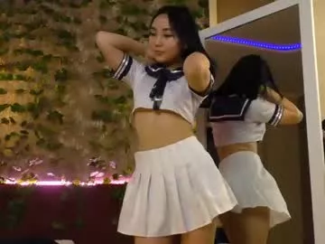 queenelia on Chaturbate 