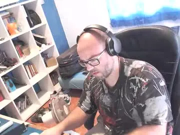 Freechat ravingr3d3 on Chaturbate