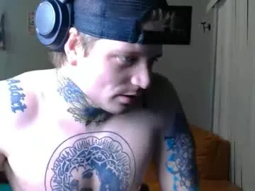 Freechat redinthebed on Chaturbate