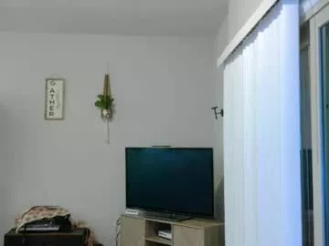 Freechat redinthebed on Chaturbate