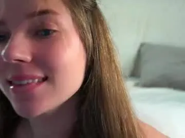 Freechat roxannastoo on Chaturbate