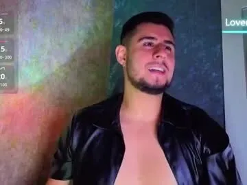 Freechat ryan_evanns on Chaturbate