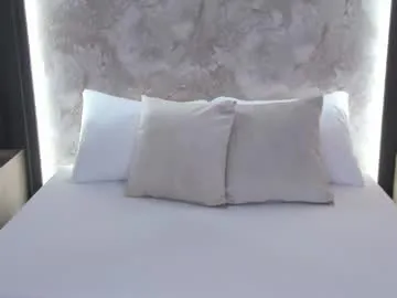 Freechat saliha_pinky on Chaturbate