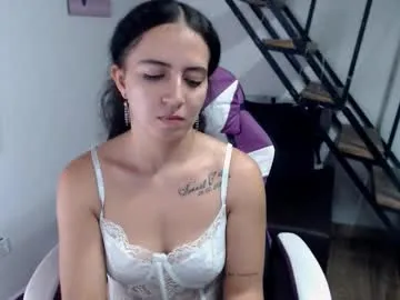 Freechat samantha2girl on Chaturbate