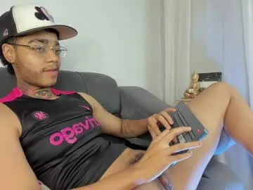 Chaturbate santi_xximo is Freechat santi_xximo — Santi_xximo's room #ftm #bigclit #ebony #squirt #latino