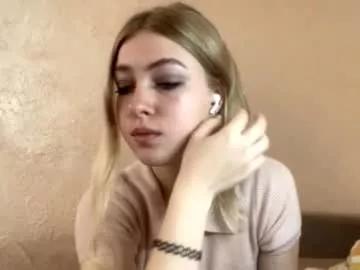 santosfiora from Chaturbate