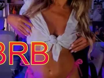 sarahholly from Chaturbate